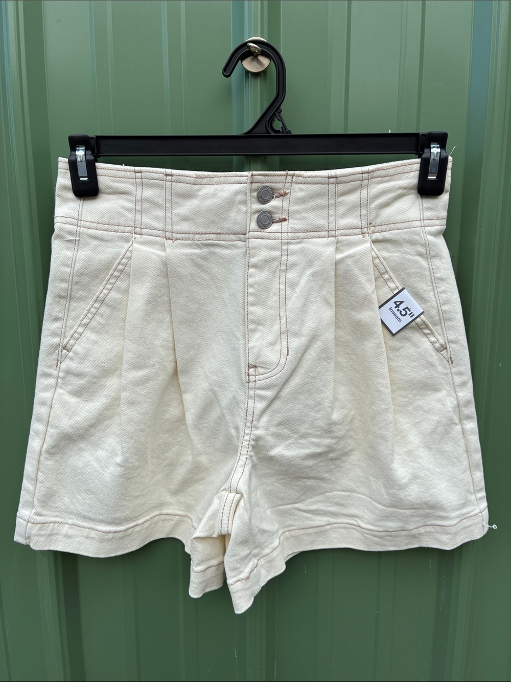 Women’s Pleated Denim Shorts Cream Size 2